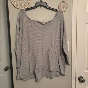 Women's Gray Knit Top